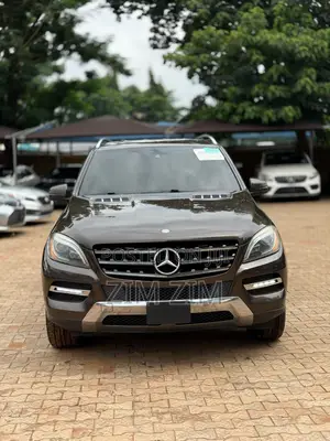 Mercedes-Benz M Class ML350 4dr SUV (3.5L 6cyl 7A) 2014 Brown
