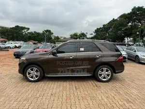 Mercedes-Benz M Class ML350 4dr SUV (3.5L 6cyl 7A) 2014 Brown