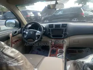 Toyota Highlander Limited 3.5l 4WD 2013 Brown