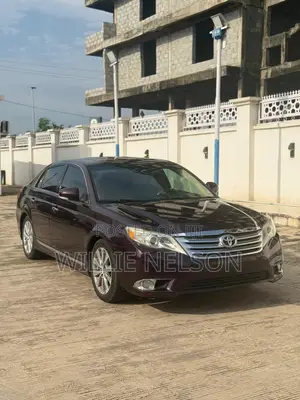 Toyota Avalon Limited Sedan FWD (3.5L 6cyl 6A) 2011