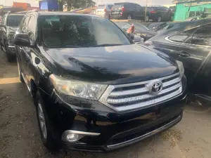 Toyota Highlander Limited 3.5l 4WD 2013 Black