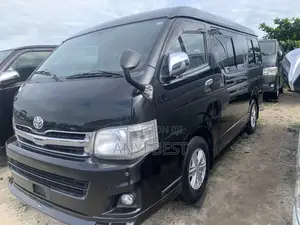 Toyota HiAce 2015 Black
