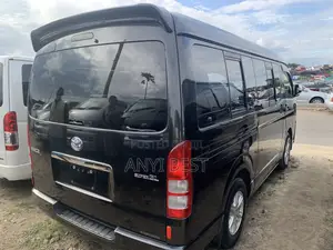 Toyota HiAce 2015 Black
