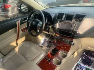 Toyota Highlander Limited 3.5l 4WD 2013 Green