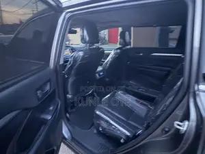 Toyota Highlander XLE 2019 Gray