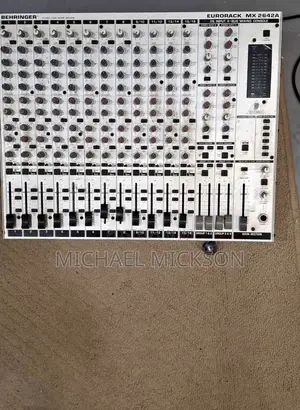 Behringer Eurorack MX 2642A 26 Input 4-Bus Mixing Console