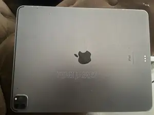 Apple iPad Pro 12.9 (2022) 256 GB Black