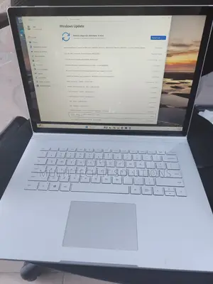 Laptop Microsoft Surface Book 2 16GB Intel Core i7 SSD 256GB