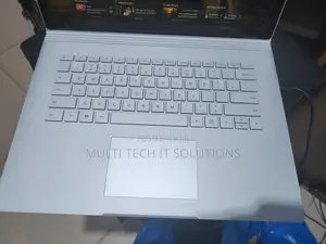 Laptop Microsoft Surface Book 2 16GB Intel Core i7 SSD 256GB