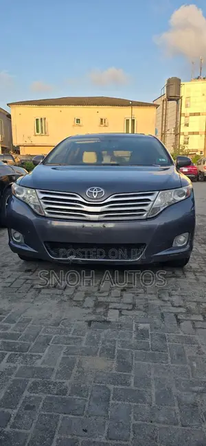 Toyota Venza AWD 2010 Gray