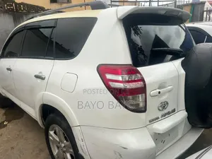Toyota RAV4 V6 2007 White