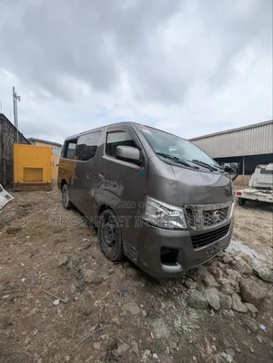 Nissan Caravan (Urvan) 2017 Grey