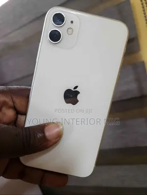 Apple iPhone 11 64 GB White
