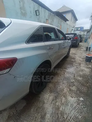 Toyota Venza 2010 Silver