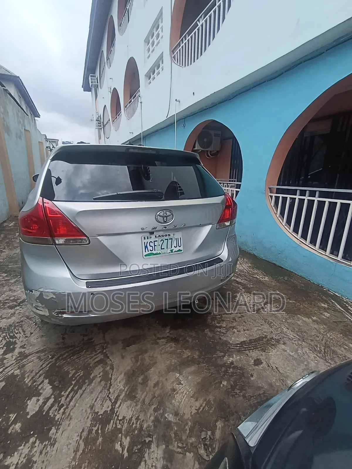 Toyota Venza 2010 Silver