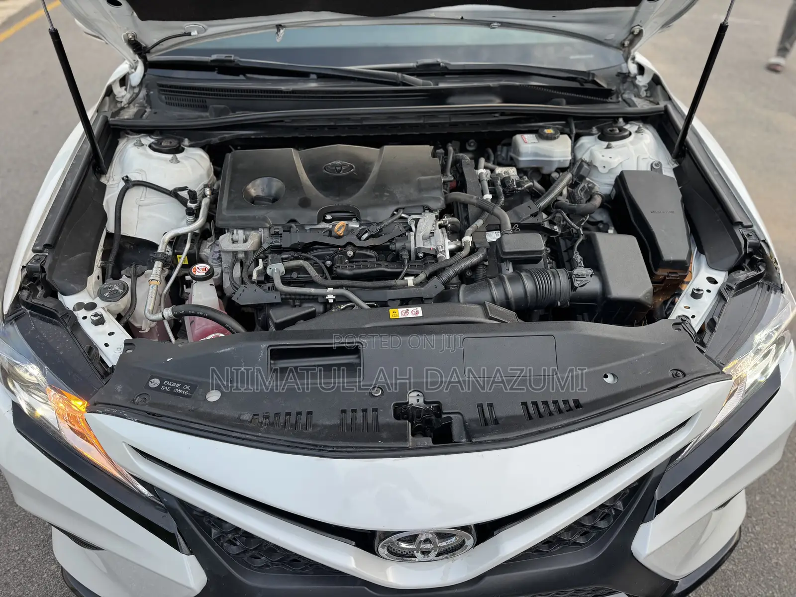 Toyota Camry 2019 White