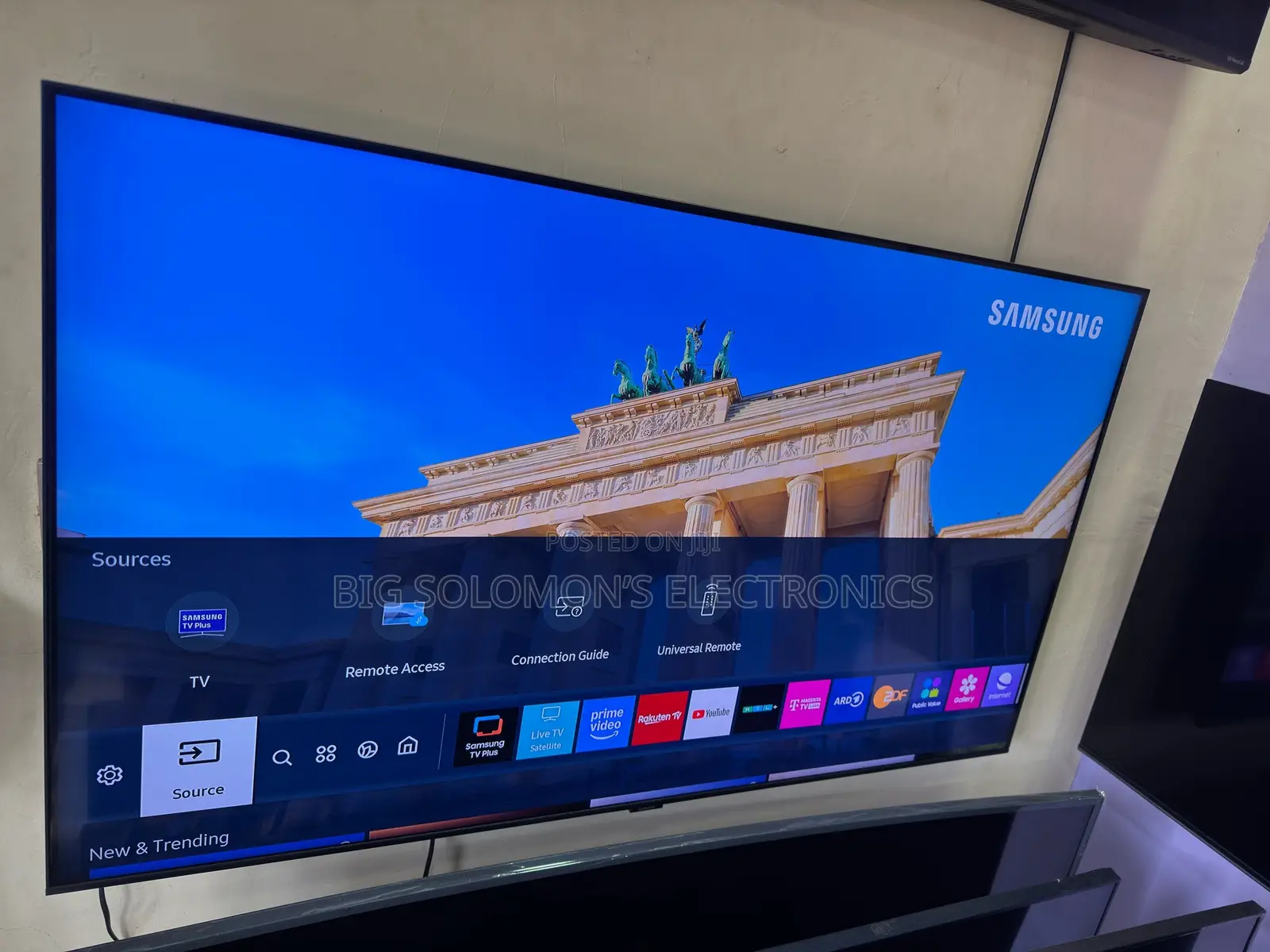 QLED Samsung Smart TV With Direct Full Array 8X