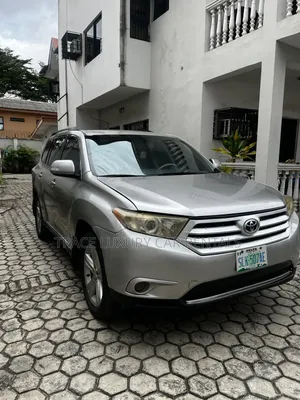 SUV for Rent 7seaters