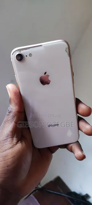 Apple iPhone 8 64 GB Gold