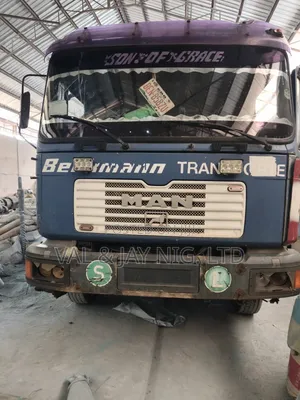 8 Tons Man Volks HIAB Self-Loader Crane - Nigerian Use
