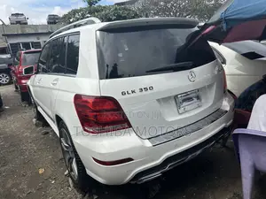 Mercedes-Benz GLK-Class Base GLK 350 4dr AWD 4MATIC (3.5L 6cyl 7A) 2015
