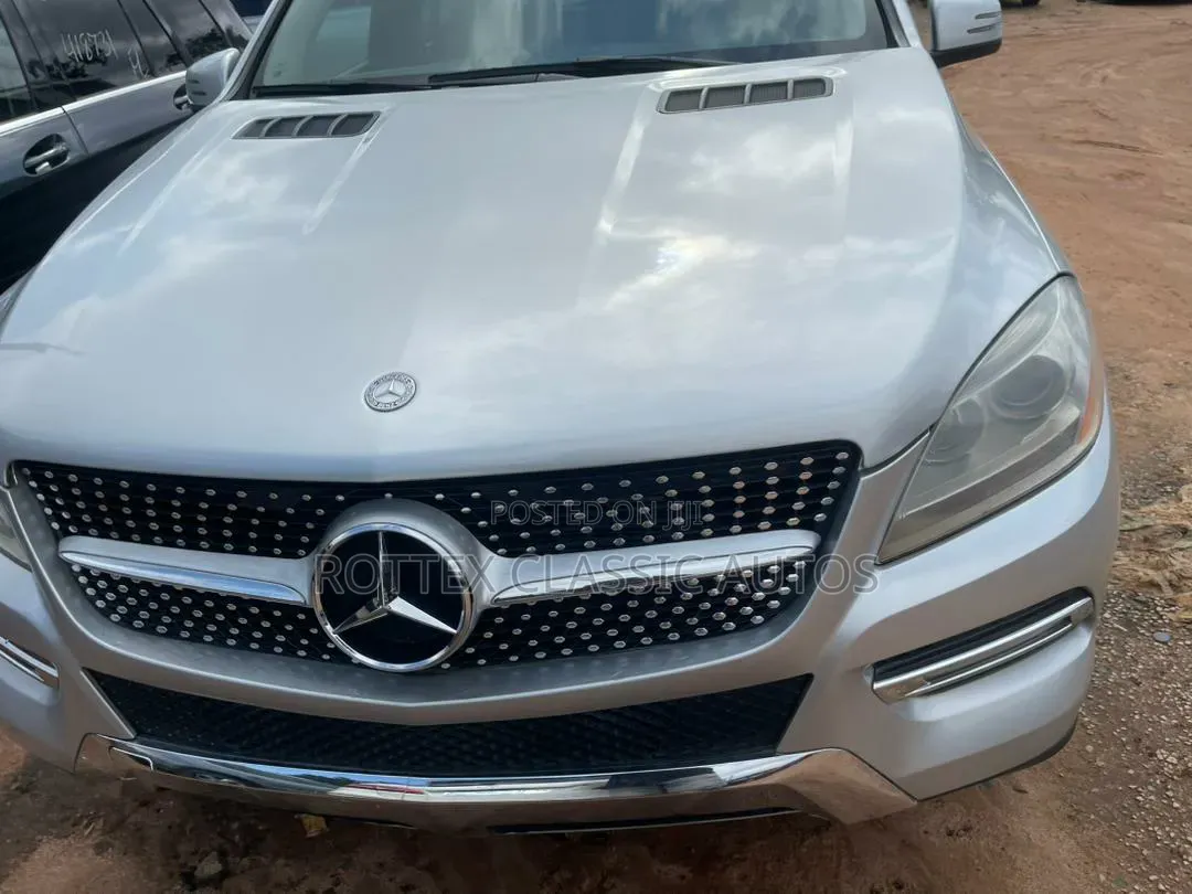 Mercedes-Benz M Class 2012 Silver