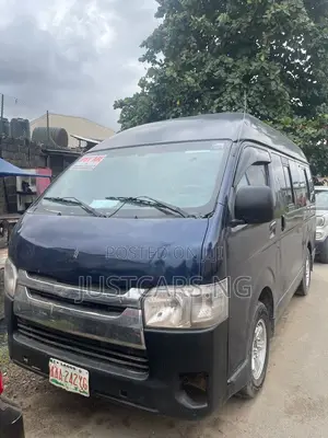 Toyota HiAce 2006 Blue