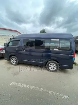Toyota HiAce 2006 Blue