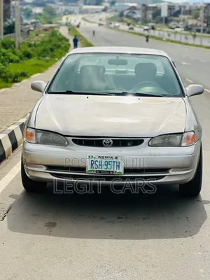 Toyota Corolla 1999 Gold