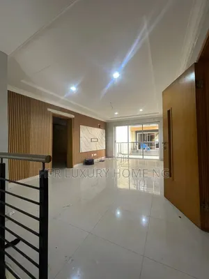 2bdrm Apartment in Lekki Phase One for rent