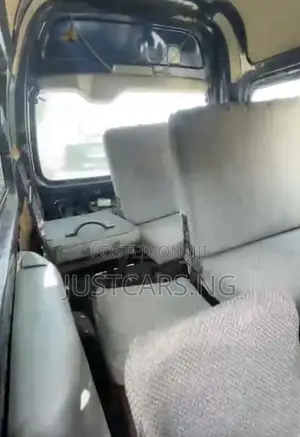 Toyota HiAce 2006 Blue