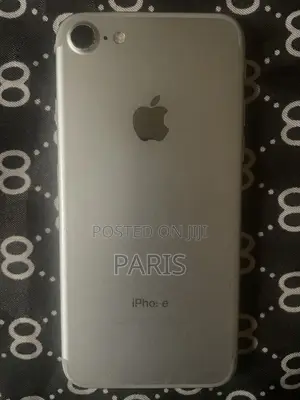 Apple iPhone 7 32 GB Silver