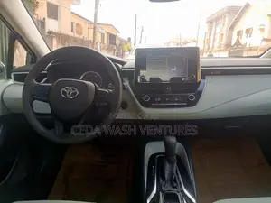 Toyota Corolla XSE (1.8L 4cyl 2A) 2019 Blue