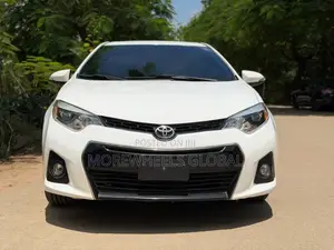 Toyota Corolla S 4dr Sedan (1.8L 4cyl CVT) 2015 White