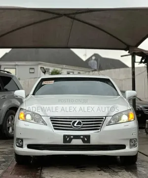 Lexus ES 2012 White