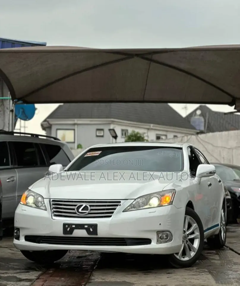 Lexus ES 2012 White