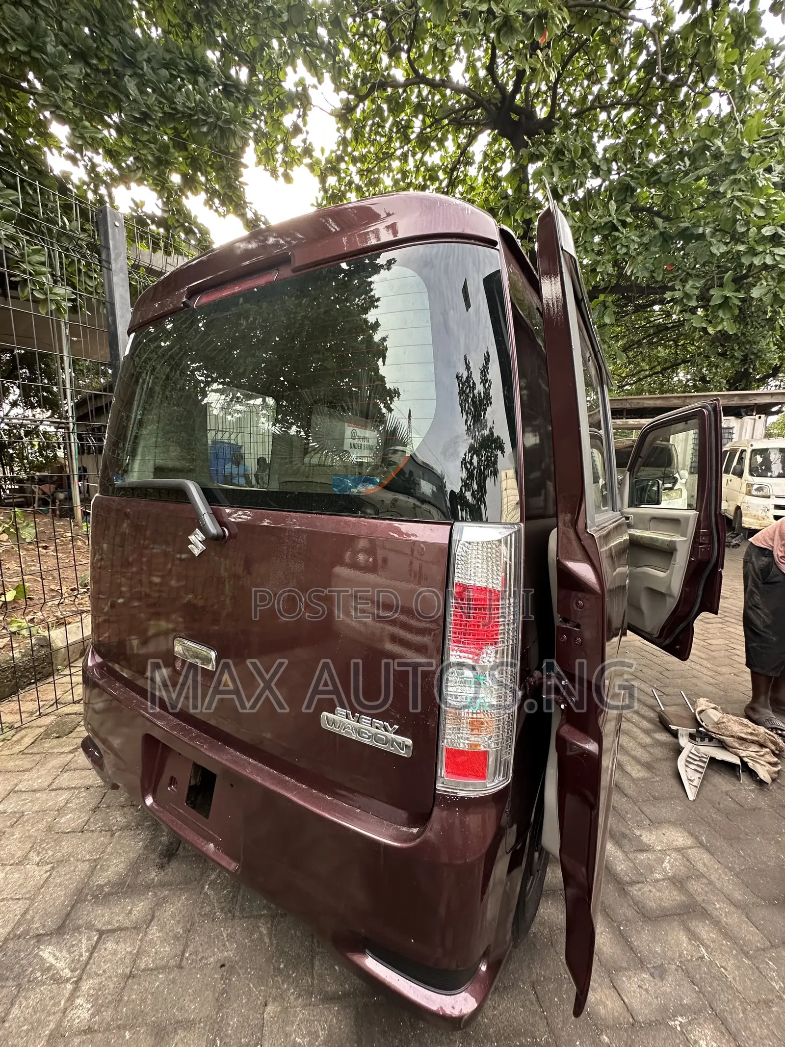 Suzuki Every 2014 Red