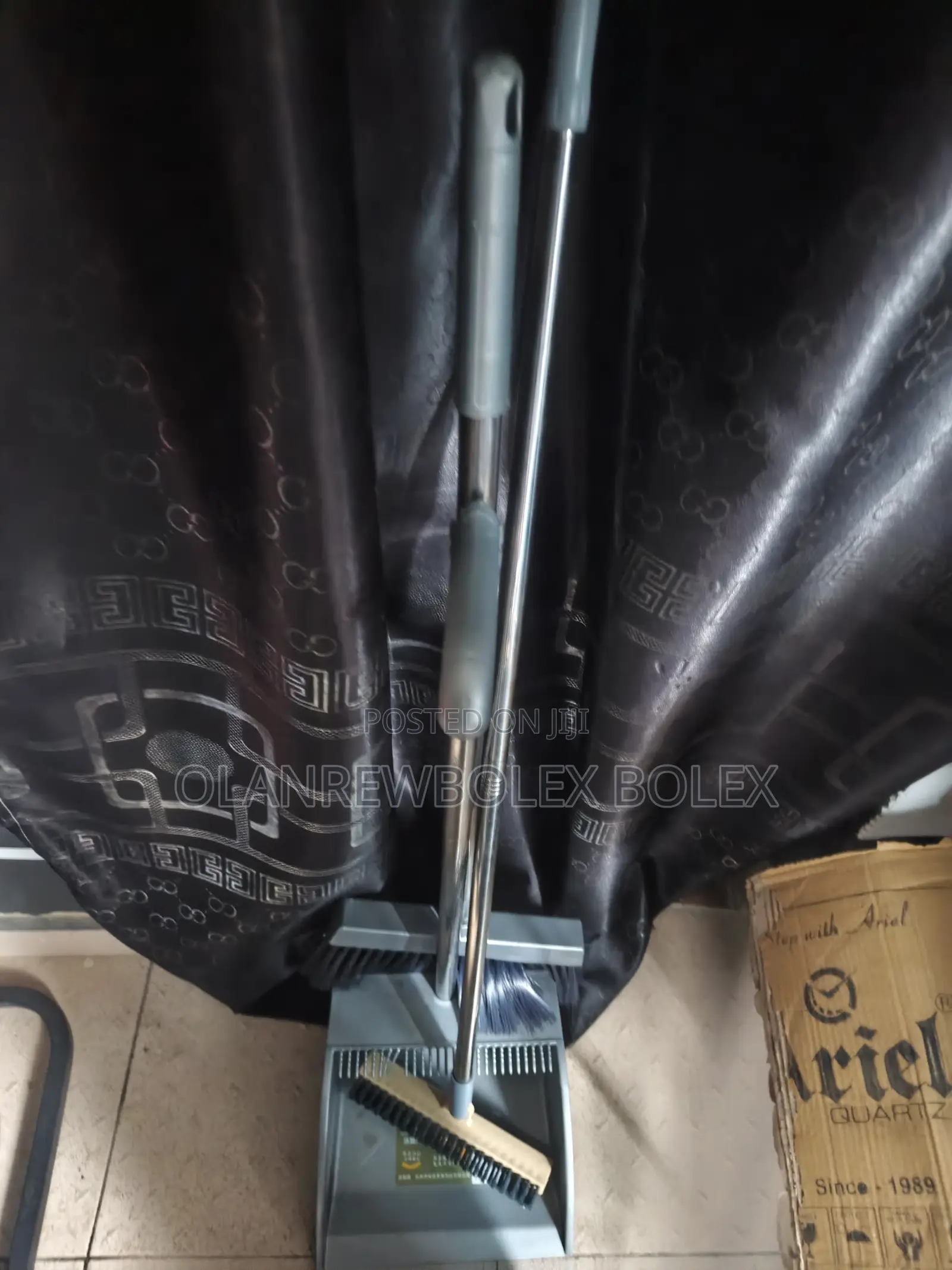 3 in 1 Sweeping Broom