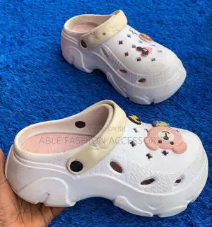 Akube/Thrift Ladies Crocs