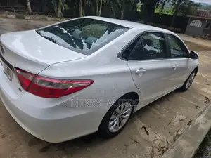 Toyota Camry 2016 White