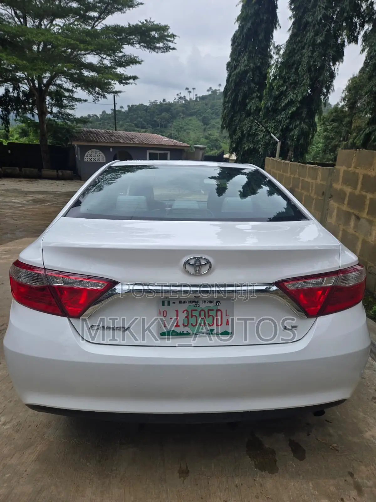 Toyota Camry 2016 White