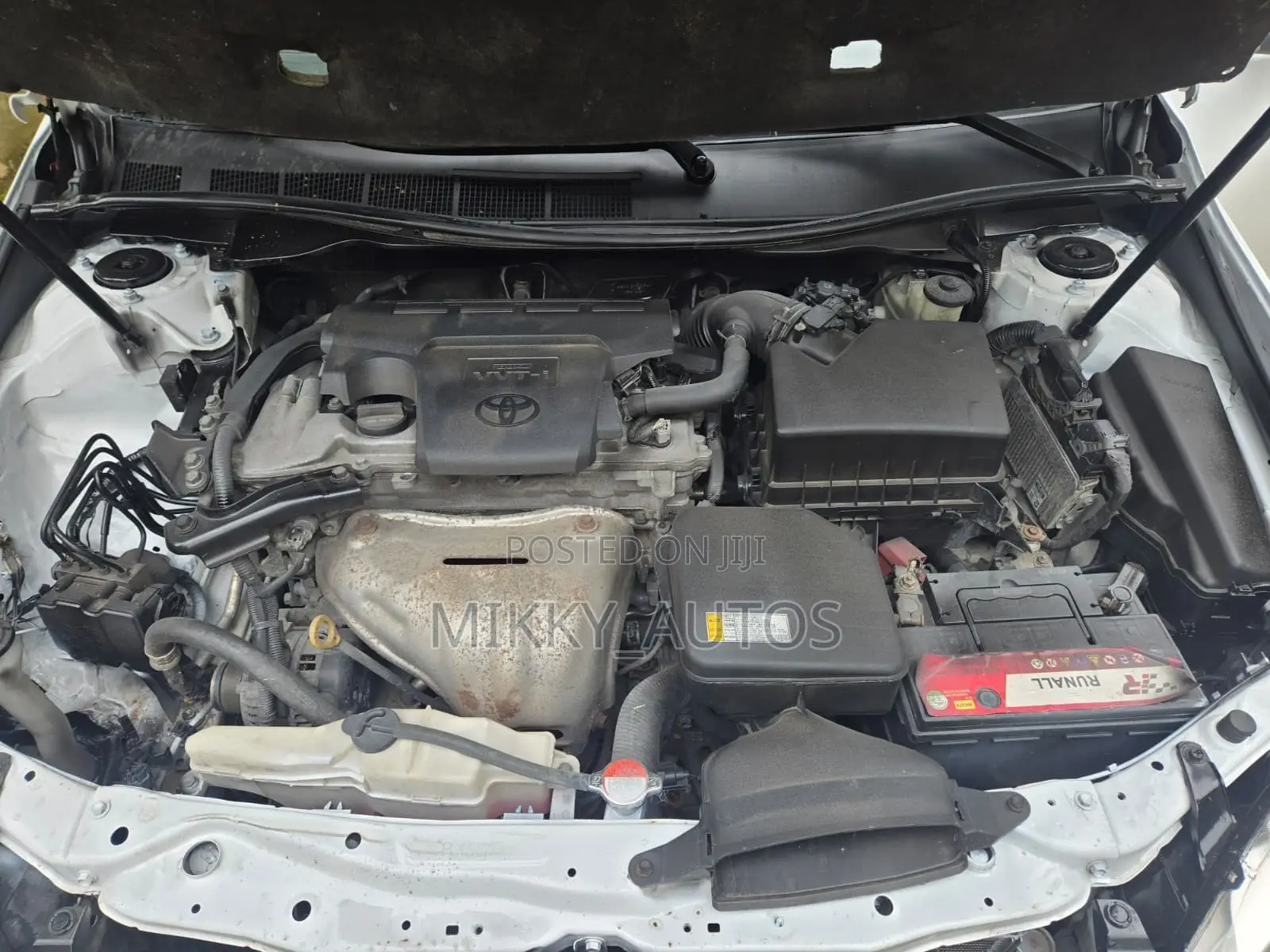Toyota Camry 2016 White