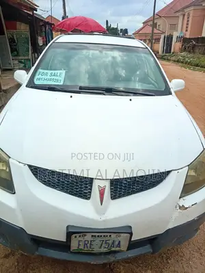 Pontiac Vibe 2005 White
