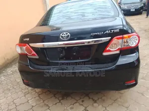 Toyota Corolla 2011 Black