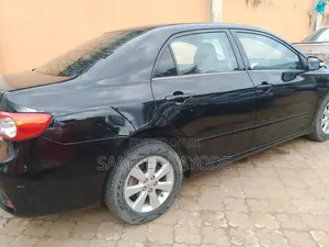 Toyota Corolla 2011 Black