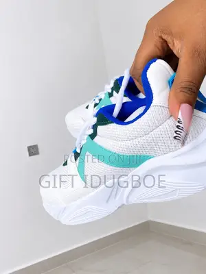 Neatly Used Sneckers