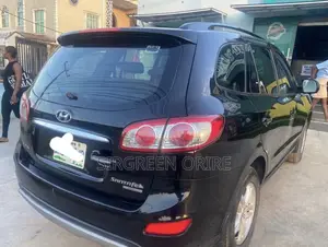 Hyundai Santa Fe 2012 Black