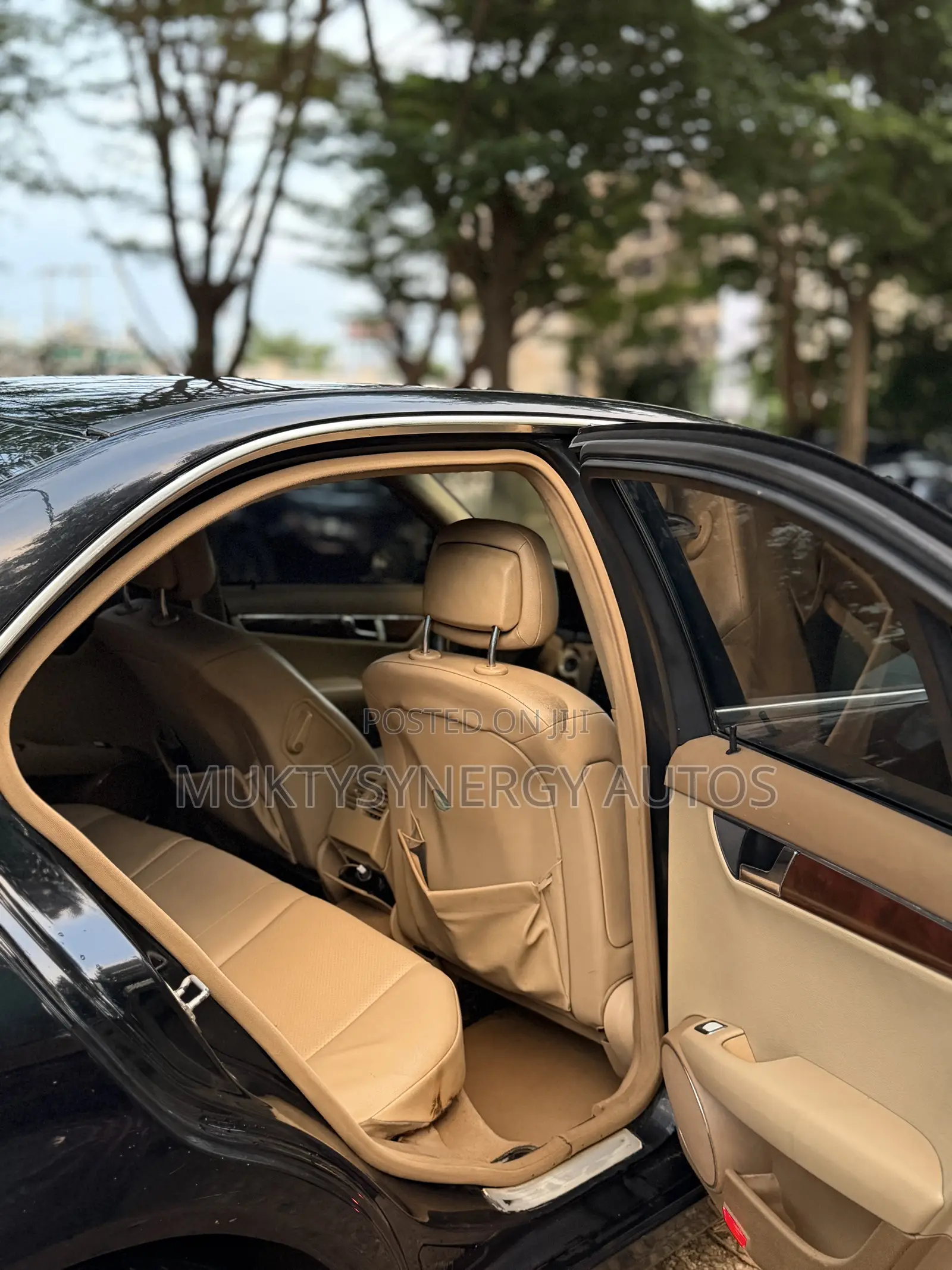 Mercedes-Benz C300 2009 Black
