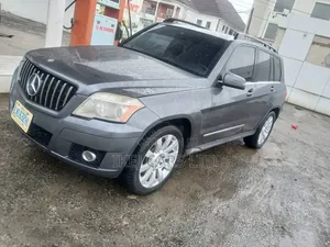 Mercedes-Benz GLK-Class 2011 Gray