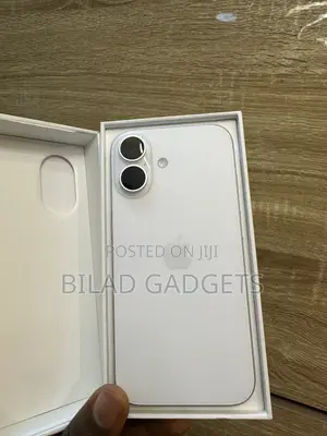 New Apple iPhone 17 256 GB White